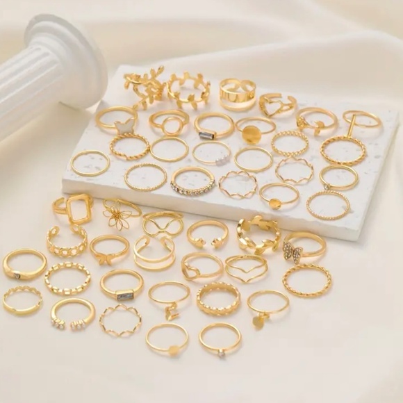 Costume Ring Set - Picture 2 of 4